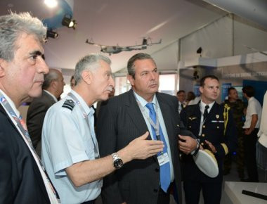 Στην αεροπορική έκθεση Le Bourget ο ΥΕΘΑ Πάνος Καμμένος (φωτό,βίντεο)